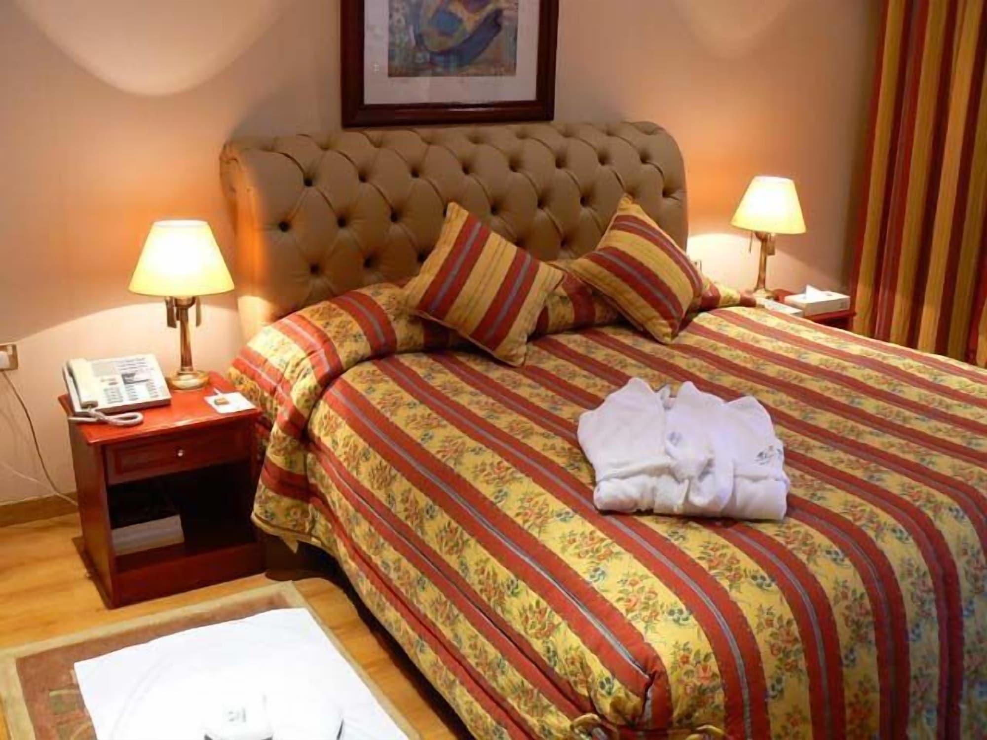 Al Bustan Hotel Doha Eksteriør billede