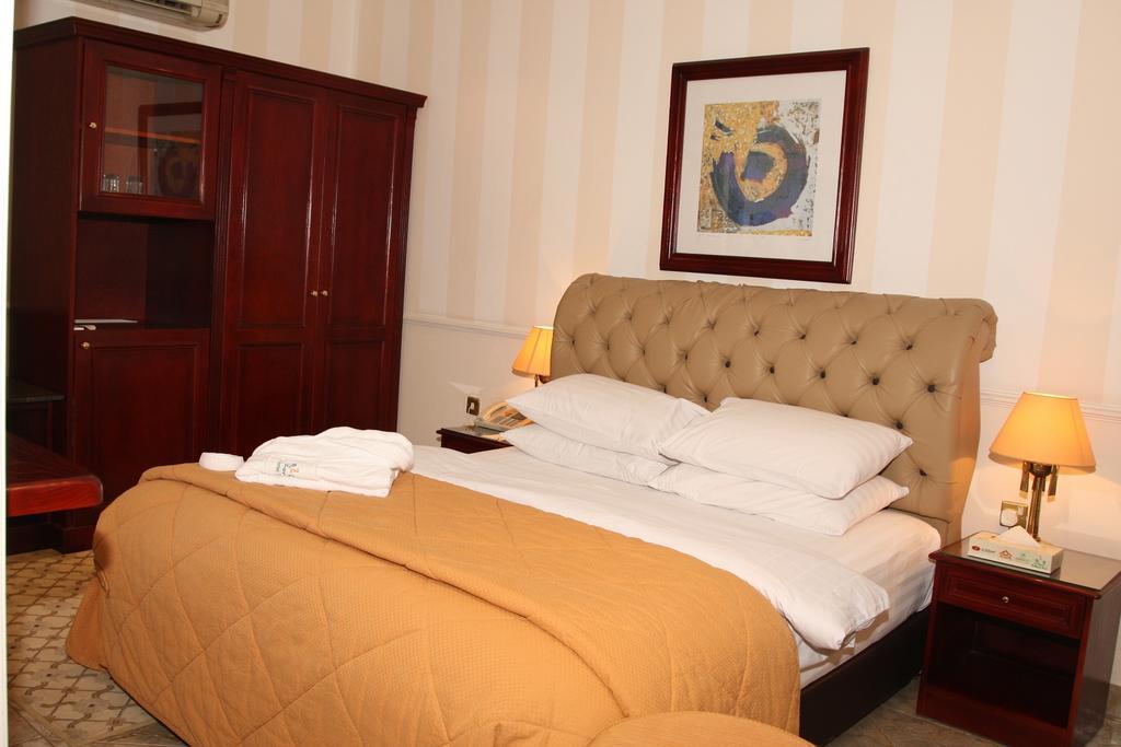Al Bustan Hotel Doha Eksteriør billede