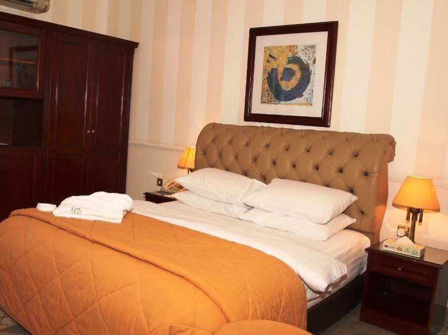 Al Bustan Hotel Doha Eksteriør billede